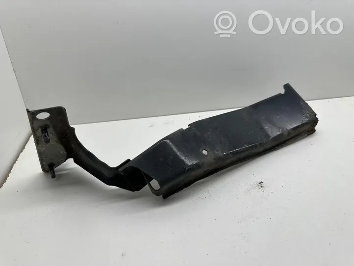 Audi A4 S4 B8 8K Supporto di montaggio del parafango 8K0821136B