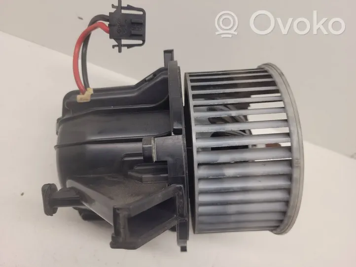 Audi A4 S4 B8 8K Ventola riscaldamento/ventilatore abitacolo U0853003