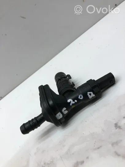 Volkswagen PASSAT B6 Sensore temperatura del carburante 03L919824C