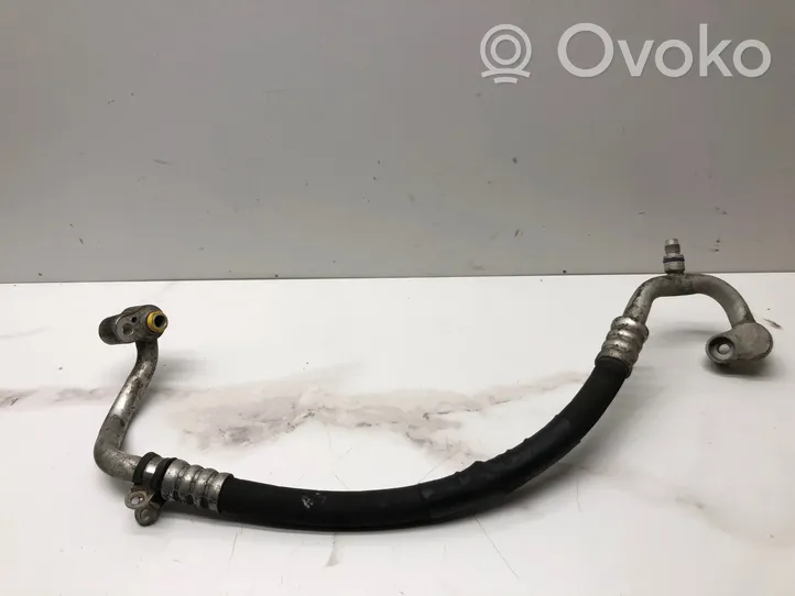 Volkswagen PASSAT B6 Manguera/tubo del aire acondicionado (A/C) 1K0820721D