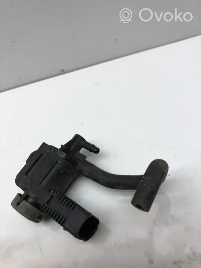 Volkswagen PASSAT B6 Turbo solenoid valve 1K0906283A