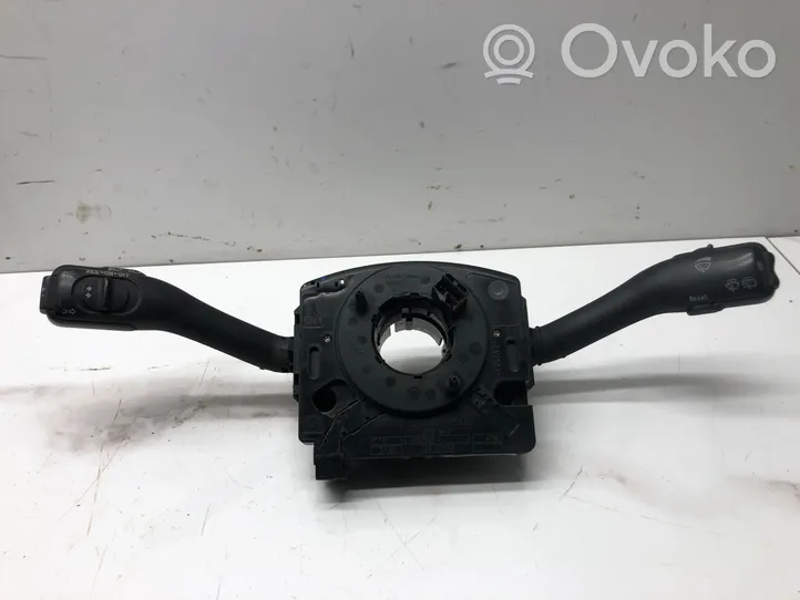 Audi A6 Allroad C5 Leva/interruttore dell’indicatore di direzione e tergicristallo 4B0953503H