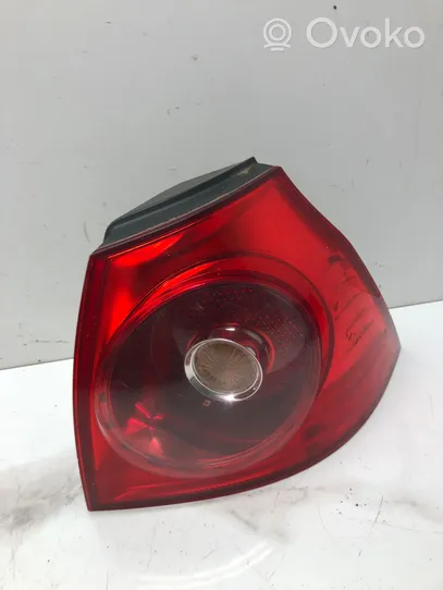 Volkswagen Golf V Lampa tylna 1K6945096E