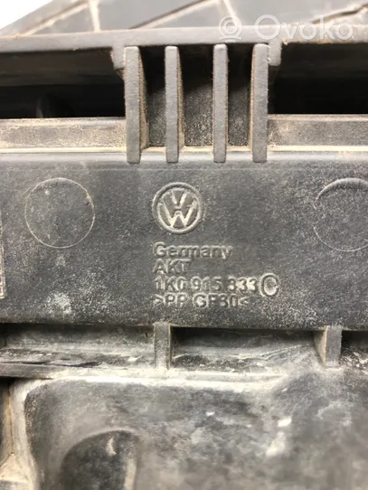 Volkswagen Golf V Support boîte de batterie 1K0915333C