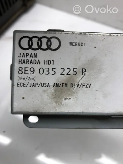 Audi A4 S4 B6 8E 8H Aerial antenna amplifier 8E9035225P