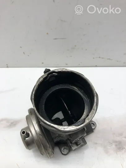 Audi A4 S4 B6 8E 8H Valvola EGR 038129637L