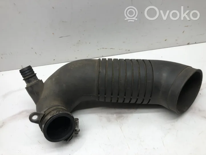 Audi A4 S4 B6 8E 8H Tube d'admission d'air 8E0129615