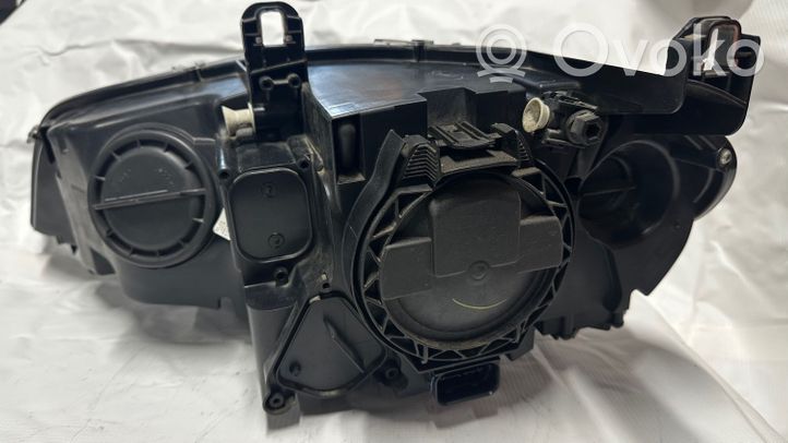 BMW X5 E70 Lampa przednia 7233012