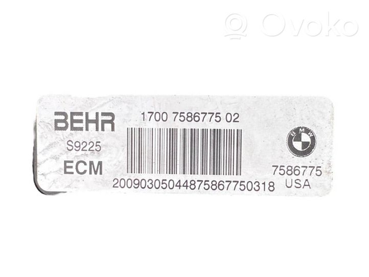 BMW X5 E70 Šoninė dalis radiatorių panelės (televizoriaus) 17007586775
