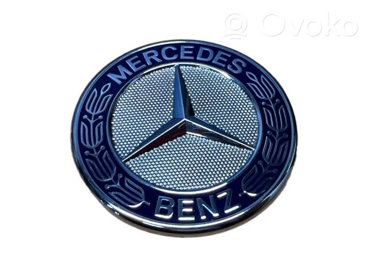 Mercedes-Benz E C207 W207 Herstelleremblem 2078170316