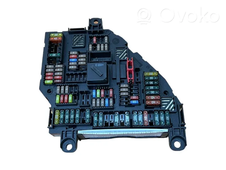 BMW 5 F10 F11 Sulakemoduuli 9210857