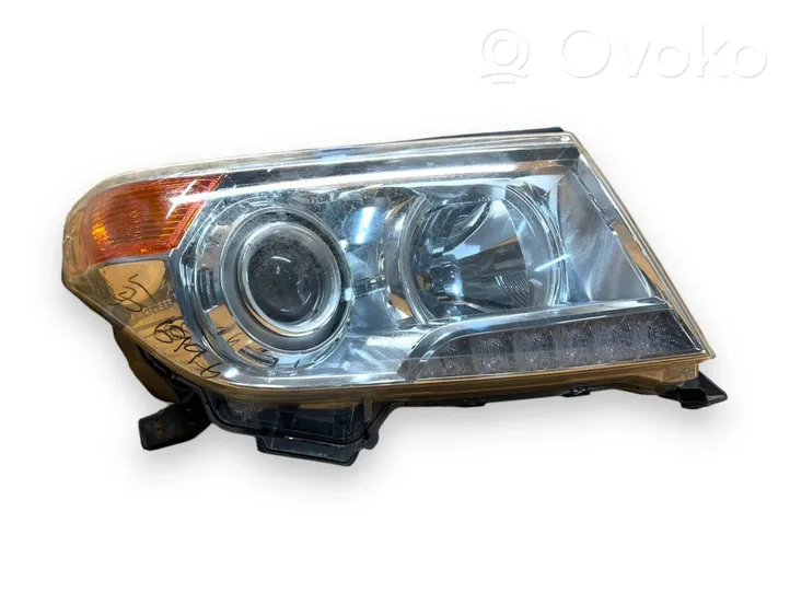 Toyota Land Cruiser (J200) Lampa przednia 3740079075