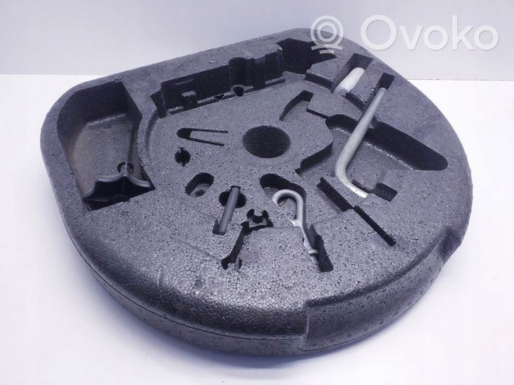 Audi TT Mk1 Set di attrezzi 8N0012109J