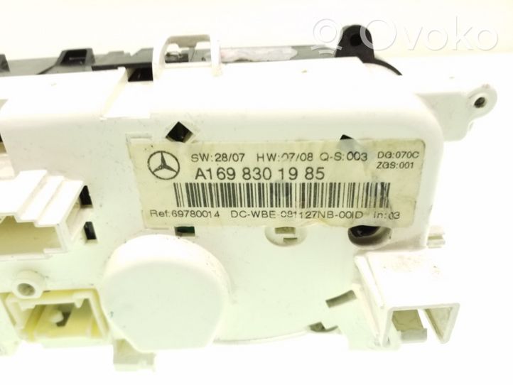 Mercedes-Benz B W245 Oro kondicionieriaus/ klimato/ pečiuko valdymo blokas (salone) A1698301985