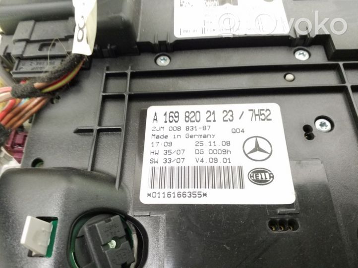 Mercedes-Benz B W245 Innenraumbeleuchtung vorne A1698202123