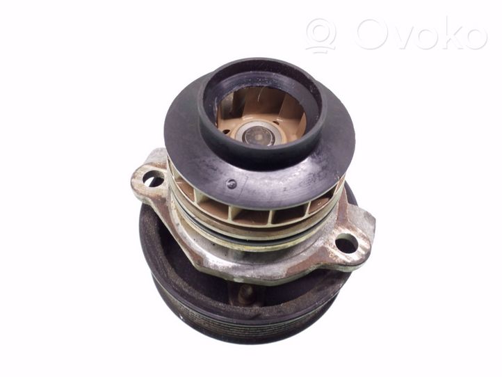 Renault Trafic II (X83) Pompe de circulation d'eau 8200357354D