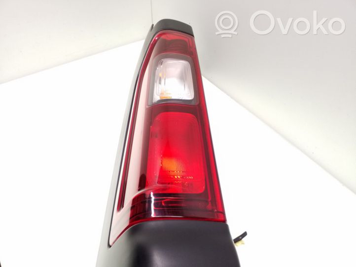 Opel Vivaro Lampa tylna 93450958