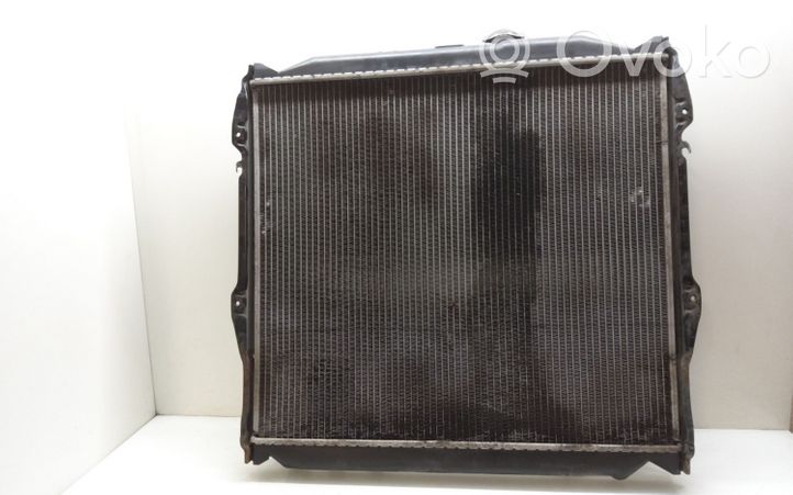 Toyota Land Cruiser (J100) Dzesēšanas šķidruma radiators 64637A