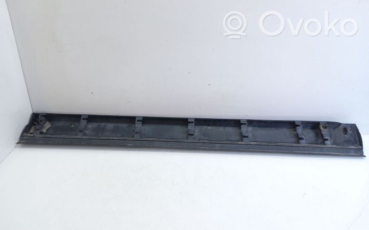 Land Rover Discovery 4 - LR4 Etuoven lista (muoto) DGP000133