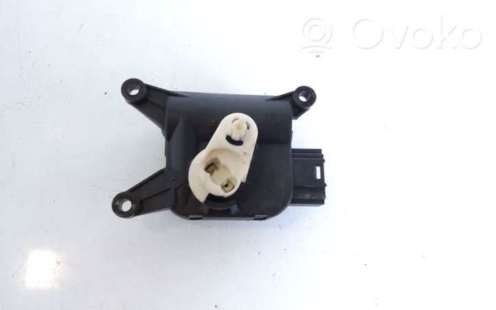 Volkswagen PASSAT B7 Intake manifold valve actuator/motor 