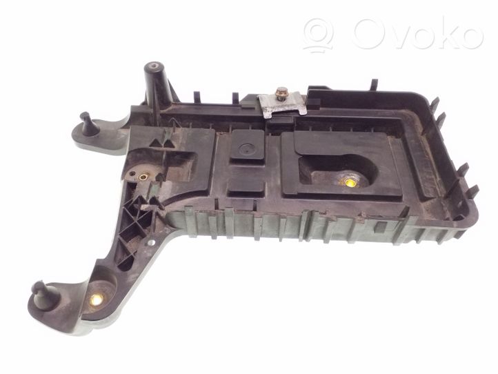 Volkswagen PASSAT CC Batteriegestell 1K0915333