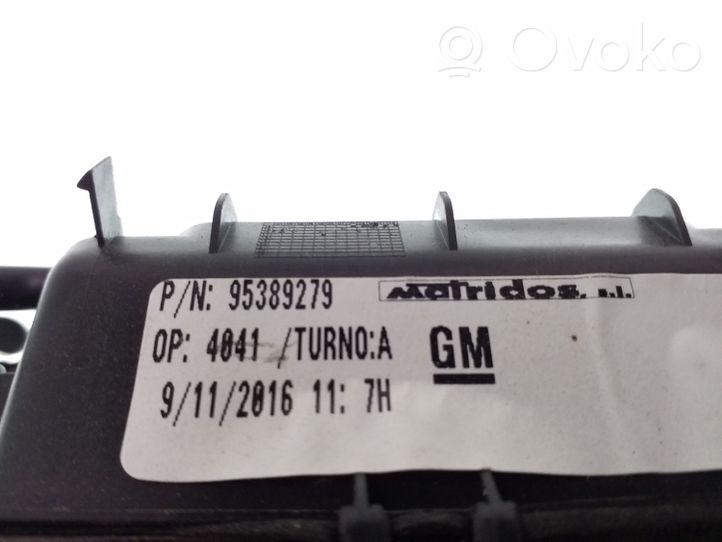 Opel Mokka X Takaluukun/tavaratilan luukun ulkokahva 95389279