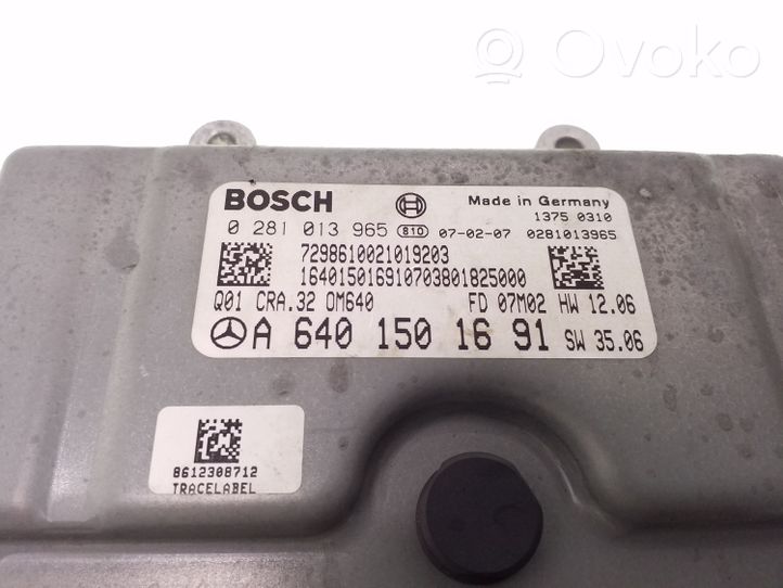 Mercedes-Benz B W245 Calculateur moteur ECU 0281013965