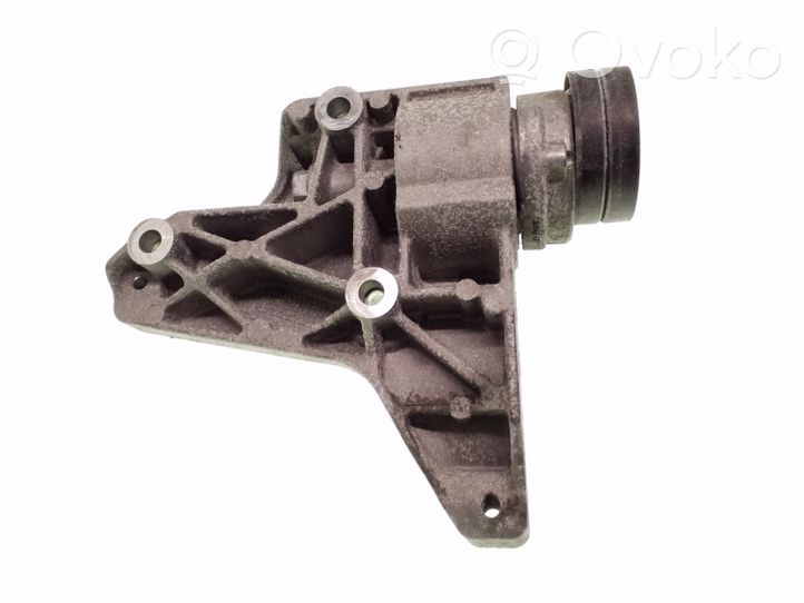 Audi A4 S4 B8 8K Staffa di montaggio del compressore dell’A/C 03F260885