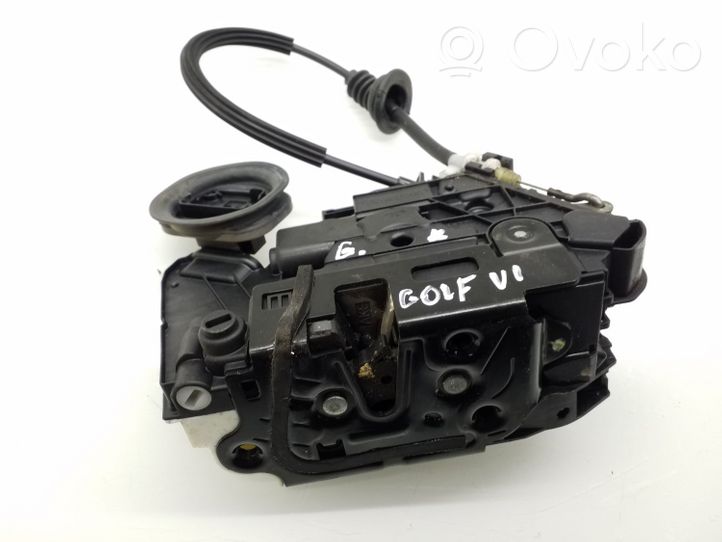 Volkswagen Golf VI Rear door lock 5K4839015H