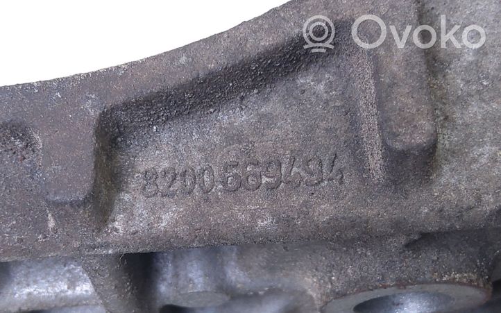 Nissan Qashqai Generatoriaus kronšteinas 8200669494