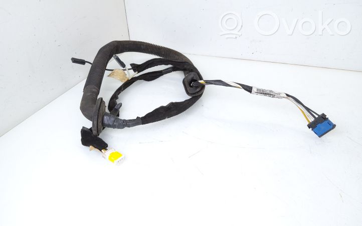 Opel Vivaro Faisceau câblage de porte battante arrière 820032092400