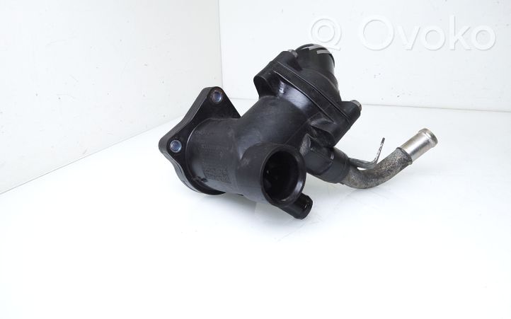 Toyota Avensis T270 Boîtier de thermostat / thermostat 163200R011A