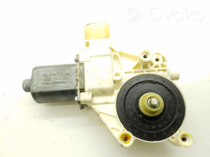 Ford Mondeo MK IV Motorino alzacristalli della portiera anteriore 6M2114553B