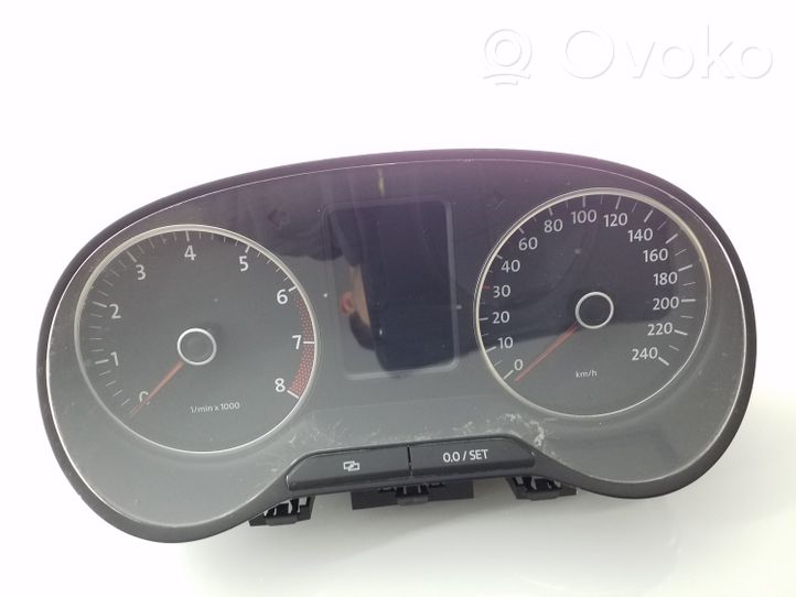 Volkswagen Polo V 6R Spidometrs (instrumentu panelī) 6R0920860H