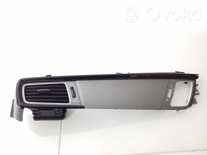 KIA Niro Rivestimento del pannello G584795000