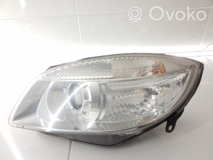 Skoda Fabia Mk2 (5J) Lampa przednia 5J1941015A