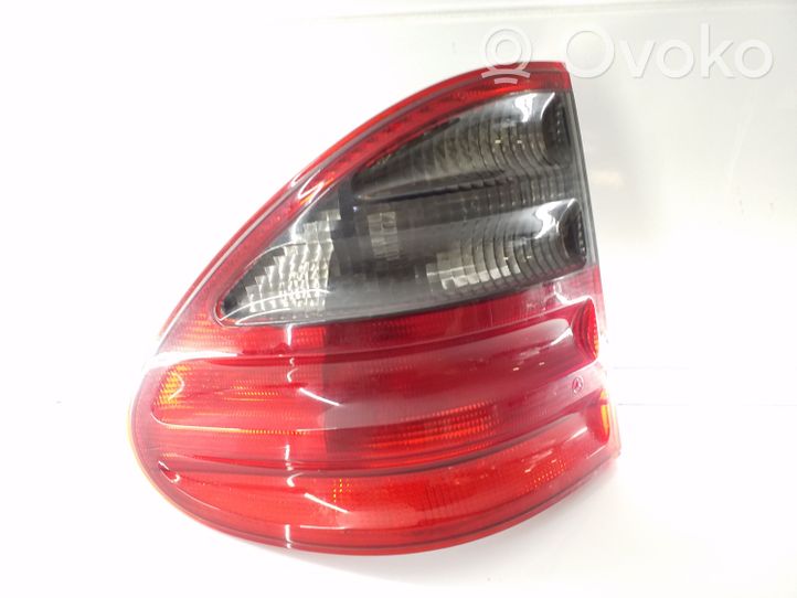 Mercedes-Benz E W210 Lampa tylna A2108206764