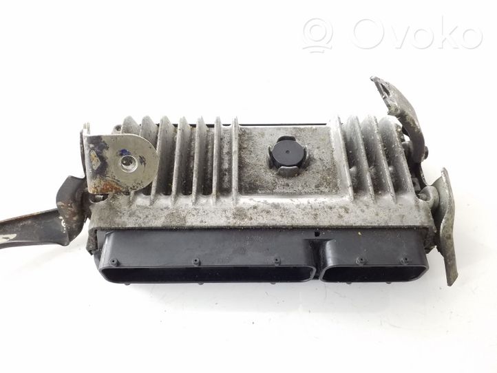 Toyota C-HR Calculateur moteur ECU 89661F4050