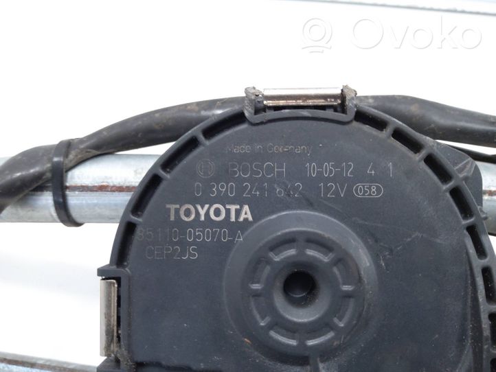Toyota Avensis T270 Tringlerie et moteur d'essuie-glace avant 8511005070A