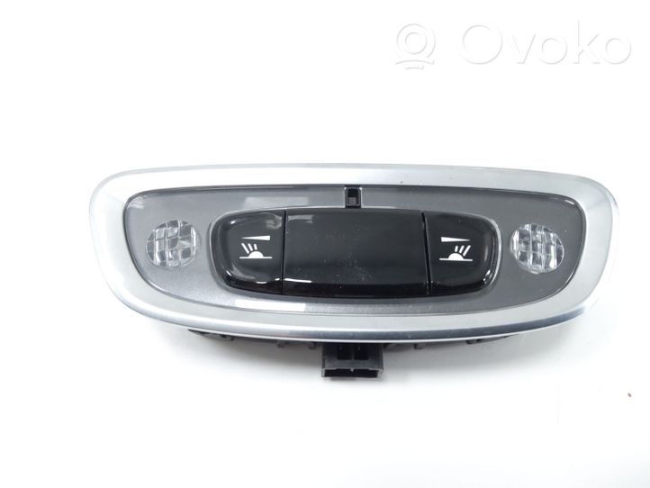 Volvo S90, V90 Luz del asiento trasero 31457643