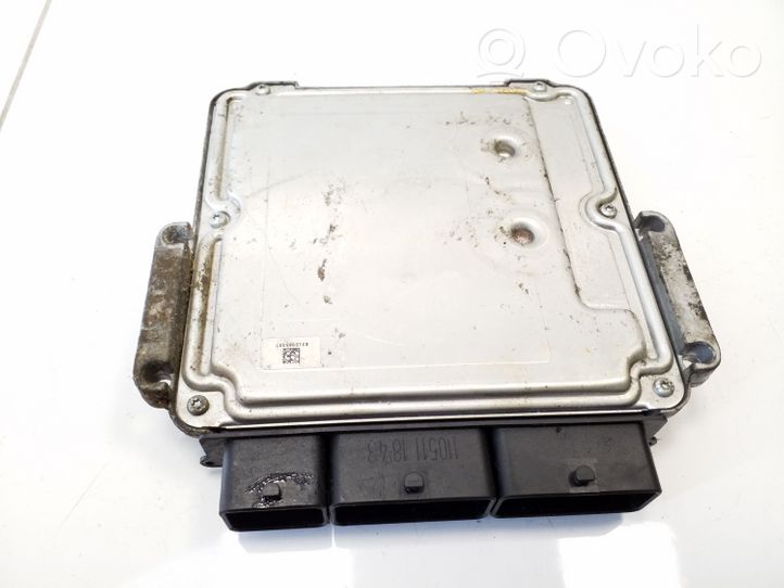 Renault Master II Engine control unit/module 237100899R