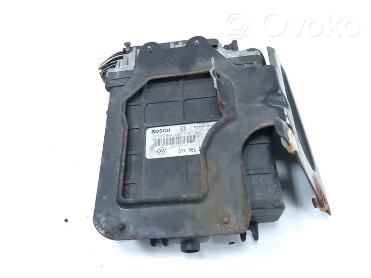 Volkswagen Transporter - Caravelle T4 Komputer / Sterownik ECU silnika 074906021