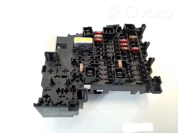 Volkswagen PASSAT B8 Fuse module 5Q0937615C