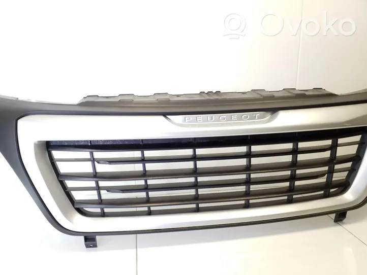 Peugeot Boxer Maskownica / Grill / Atrapa górna chłodnicy 1314847070