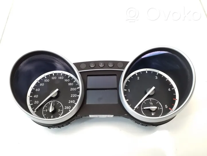 Mercedes-Benz R W251 Geschwindigkeitsmesser Cockpit A1649008300