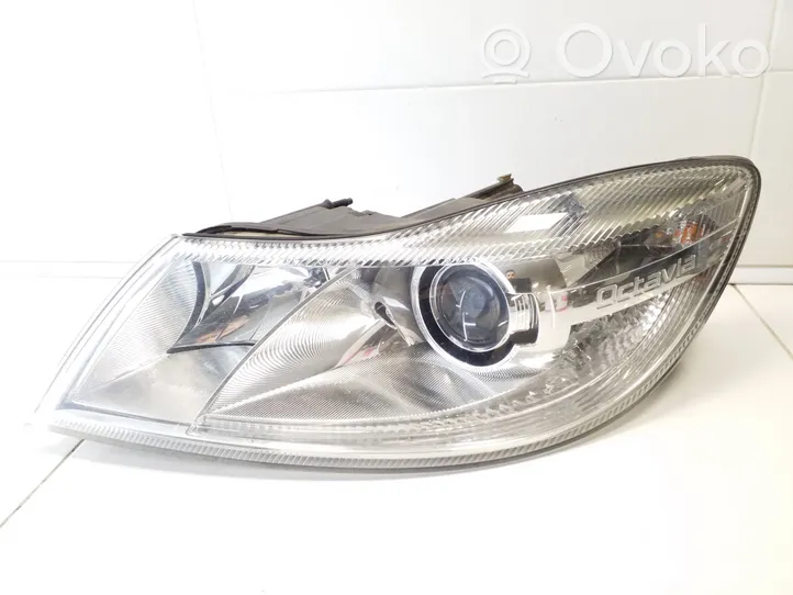 Skoda Octavia Mk2 (1Z) Lampa przednia 1Z1941015G