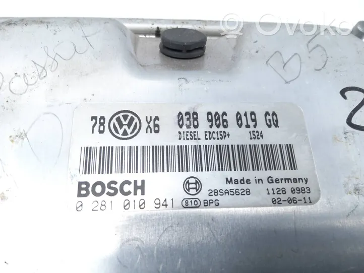 Volkswagen PASSAT B5.5 Moottorin ohjainlaite/moduuli 038906019GQ