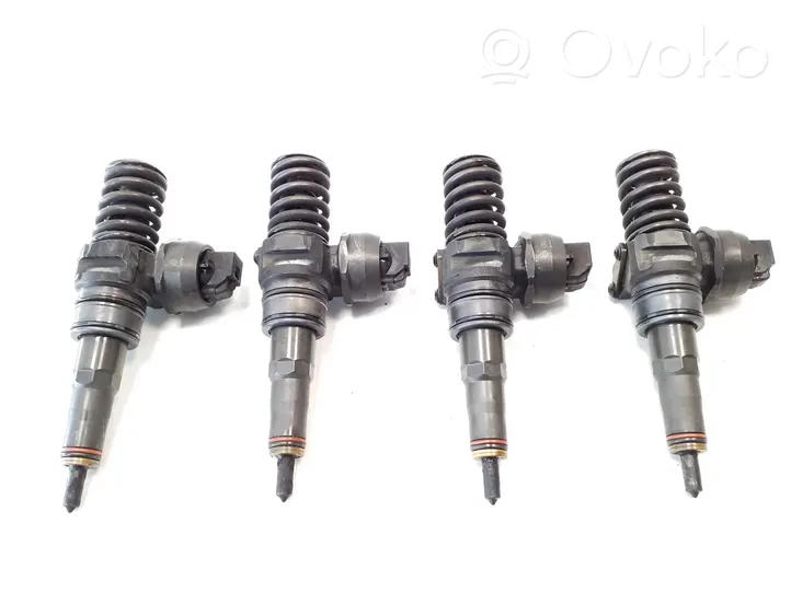 Volkswagen Caddy Fuel injectors set 038130073BN