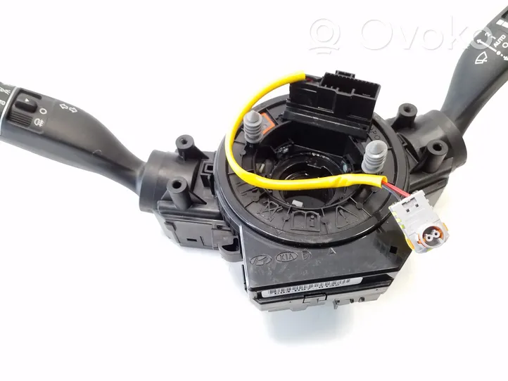 Hyundai Kona I Leva/interruttore dell’indicatore di direzione e tergicristallo C04D970132