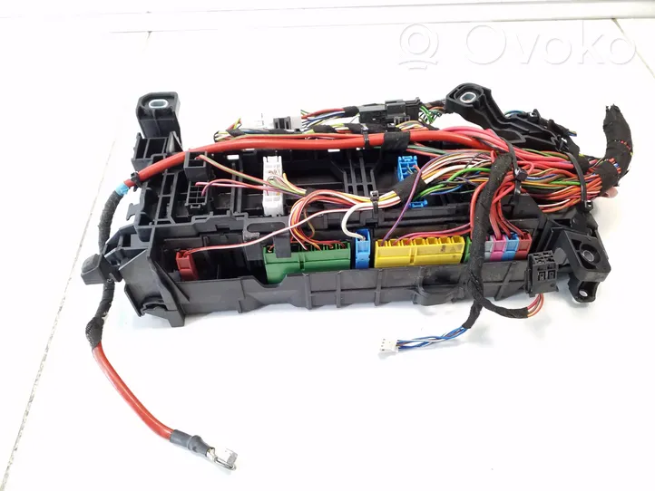 Mercedes-Benz B W246 W242 Sulakemoduuli A2465400040